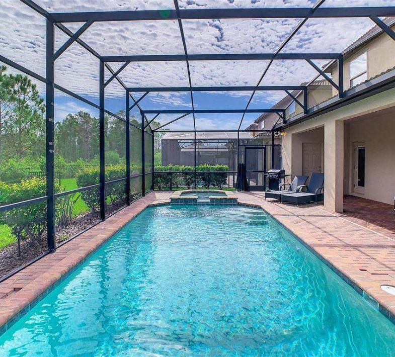 Private Pools and Hot Tubs Image