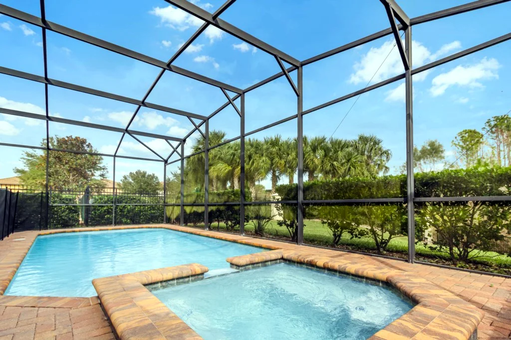 Nice Palms private screened pool and spa